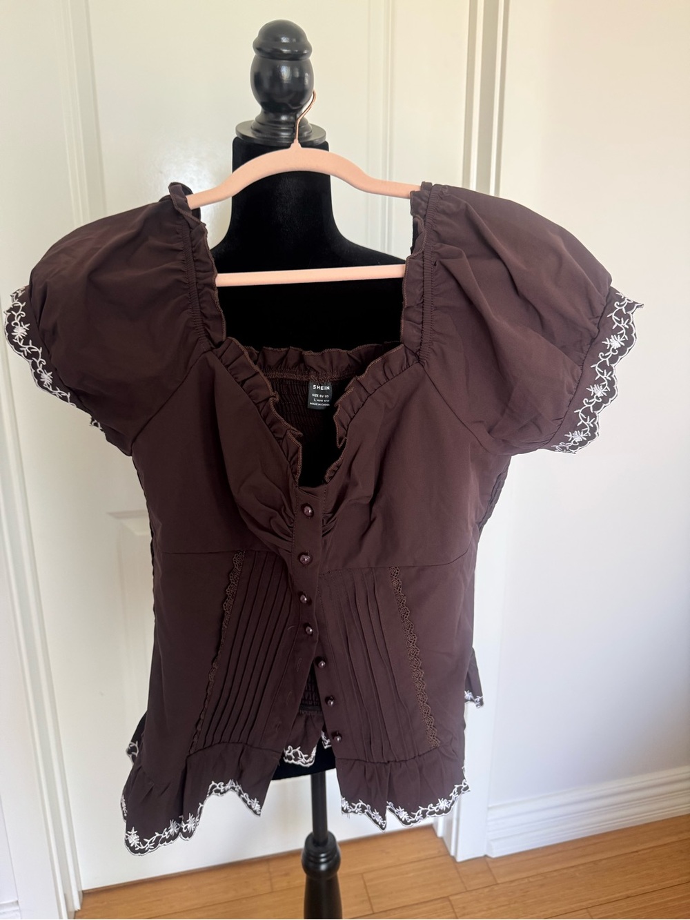 SHEIN Brown Puff-Sleeve Button-Front Blouse with White Scallop Trim